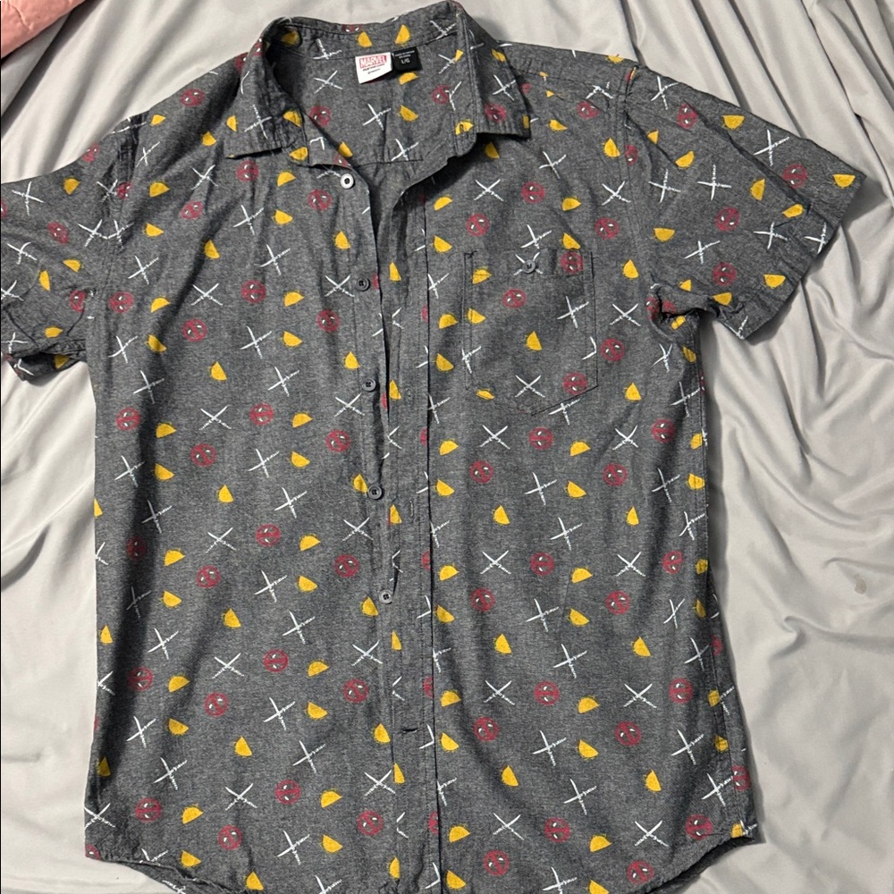 Deadpool Marvel Gray Shirt with Red and Yellow Accents. Front pocket.